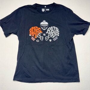 Bears vs Raiders Tee Size XL